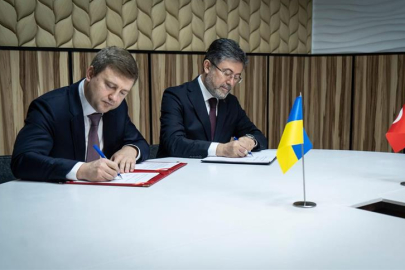 Bakan Yumaklı, Ukrayna Tarım Bakanı Koval ile Kiev'de görüştü