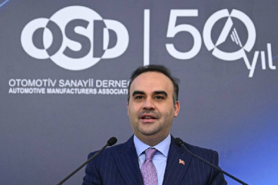 Bakan Kacır:  Yılda en az 1 milyon elektrikli araç üretim kapasitesine hızla ulaşacağız
