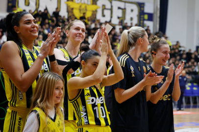 Fenerbahçe Opet ING Kadınlar Basketbol Süper Ligi Play-Off çeyrek final ilk maçında parkeye çıkıyor