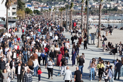 İstanbullular, Ramazan Bayramı’nda Büyükçekmece sahillerine akın etti
