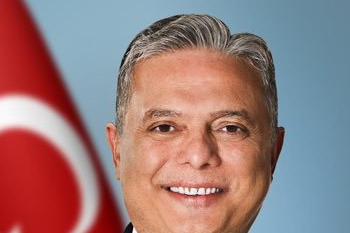 Muratpaşa Belediye Başkanı Ümit Uysal: Cumhuriyet Halk Partisi Genel Başkanlığına adayım