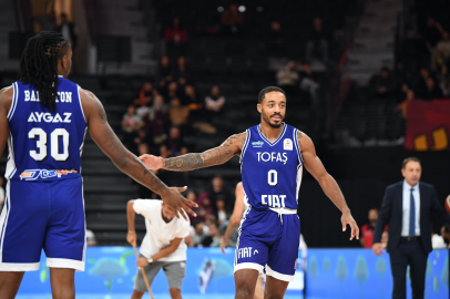 Tofaş ligde Anadolu Efes'e konuk oluyor