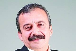 Sırrı Süreyya Önder Kimdir?
