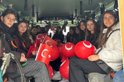 Öğrenciler Söğüt Jandarma Ulaştırma Eğitim Merkezi Komutanlığını Ziyaret Etti