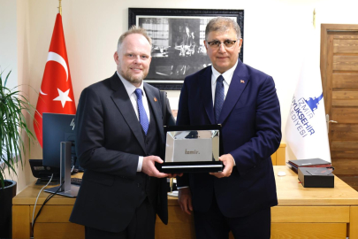 Kanada ve İzmir Arasında Kültürel İlişkiler Gelişecek