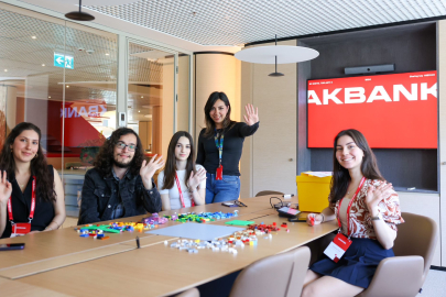 Akbank, 19 Mayıs’ı Akbank Gençlik Haftası’nda Gençlerle Birlikte Kutladı