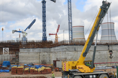 Leningrad NGS-2’Nin 4’üncü Güç Ünitesinin Sahasında Güvenlik Binasının Temel Betonlama İşlemi Tamamlandı