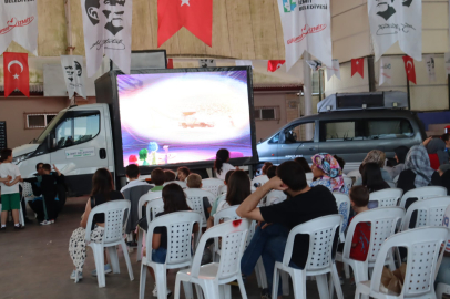 İzmit Belediyesi'nden Çocuklara Sinema Keyfi