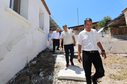 Başkan Tugay Yangın Bölgelerini Yalnız Bırakmıyor