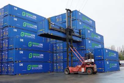 Greenlog, Hollanda'ya Açıldı