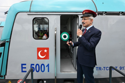 Yerli ve Milli Lokomotif İlk Ticari Seferini Tamamladı