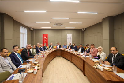 Bakan Yılmaz Tunç'tan Aile Akademisi'ne Övgü