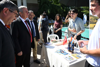 Yavaş: Gençlerin Kendini İfade Edebilmesi İçin Tüm İmkânları Sunuyoruz