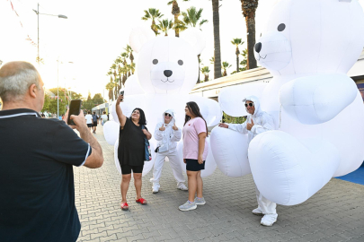 İzmir Enternasyonal Fuarı’nda Uluslararası Sokak Gösterileri Büyük İlgi Görüyor