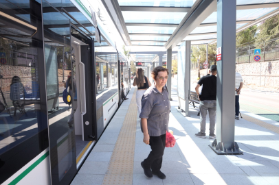 Muhtarlardan Kocaeli Büyükşehir’e Tramvay Teşekkürü