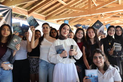 Antalya Kitap Fuarı’nda Hafta Sonu Yoğunluğu