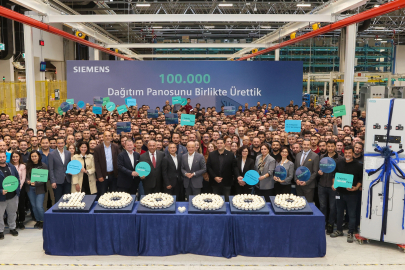 Siemens Türkiye, Gebze Fabrikası'nda 100.000’inci Orta Gerilim Panosunu Üretti
