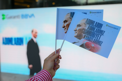 Garanti BBVA, Cumhuriyet’i “Adımların Adımlarımız, Cumhuriyet Kanatlarımız” Diyerek Kutluyor