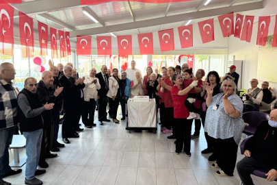 Nilüfer’in Büyüklerinden Cumhuriyet Bayramı’nda Coşkulu Kutlama