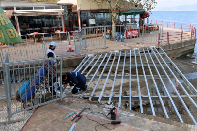 Kocaeli Değirmendere sahiline yeni yaya geçiş köprüsü
