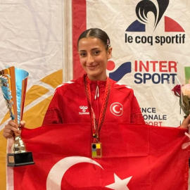 Bursa Büyükşehir Belediyesporlu Nazmiye Ak Dünya 3.sü Oldu