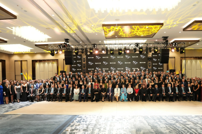 Form Şirketler Grubu, 60 Yıllık Başarı Hikayesini Unutulmaz Bir Geceyle Taçlandırdı