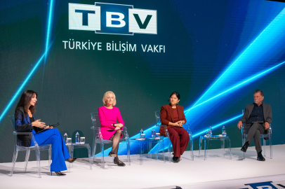 Türkiye Bilişim Vakfı 30'uncu yılında yapay zekâyı mercek altına aldı