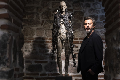 Ozan Ünal’ın “Rüya Hissi Süsler, Hafıza Anıyı” Sergisi Sona Erdi