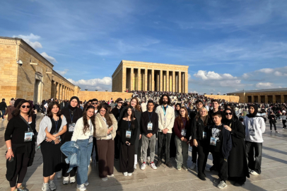 Küçükçekmece Belediyesi 400 Genci Anıtkabir'e Götürdü