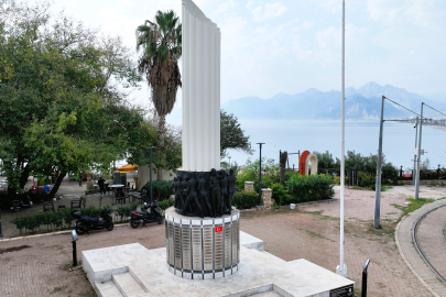 Antalya Büyükşehir Belediyesi’nde Şehitlere Saygı
