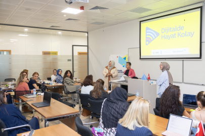 Türk Telekom Girişimci Kadınların Dijital Yolculuğunu Destekliyor