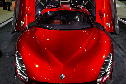 Alfa Romeo 33 Stradale ve Tonale Los Angeles Otomobil Fuarı’nı İtalyan Cazibesiyle Renklendirdi!