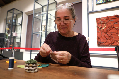 Atık Kumaşlar Kadınların Emeğiyle Yılbaşı Neşesine Dönüştü