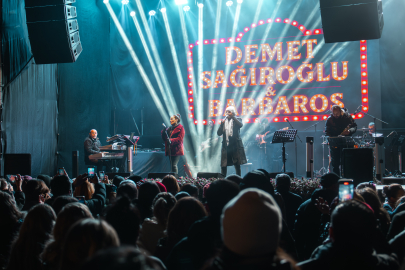 İş Sanat, 2026’yı Demet Sağıroğlu ve Barbaros ile Karşıladı