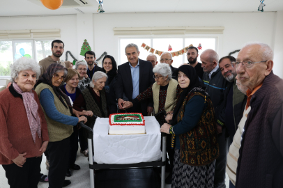 Nilüfer’de Yaşlılar Yeni Yılı Coşkuyla Karşıladı