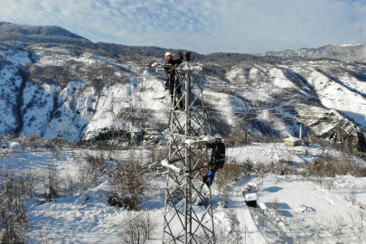 Çoruh EDAŞ, Yoğun Kar Yağışında Kesintisiz Enerji İçin Sahada