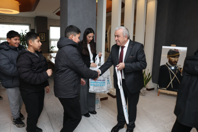 Badırgalı Çocuklar El Emeklerini Başkan Şadi Özdemir’e Hediye Etti