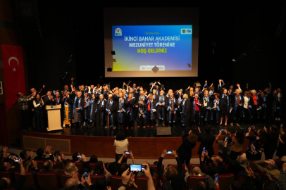  İkinci Bahar Akademisi İlk Mezunlarını Verdi