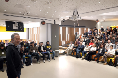 Yeni Nesil Yapay Zeka  'AI Agent' Dünyasına Yolculuk