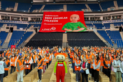 LÖSEV’den İstanbul’da Koli Koli Mutluluk