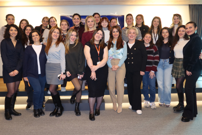 Canon’dan Eşitlik ve İlham Vurgusu