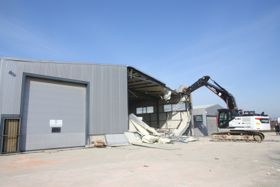 Nilüfer’de 4 Kaçak Bina Yıkıldı