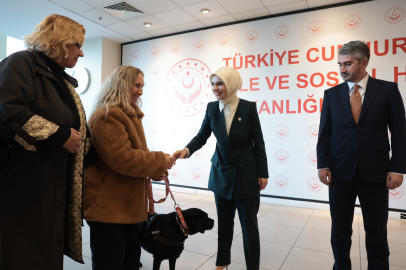 Aile ve Sosyal Hizmetler Bakanı Göktaş, Bakanlık Personeli ile Bayramlaştı