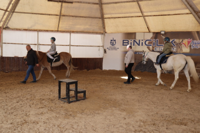 Ara Tatilde 230 Çocuk Binicilikle Tanıştı