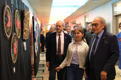 Armaklarıyla Beynin Görme Merkezini Kullanmayı Başardı