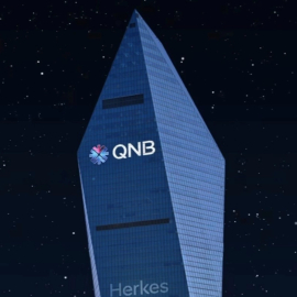 QNB Türkiye, Dünya Saati Kapsamında Kristal Kule’de Işıklarını Bir Saatliğine Kapattı