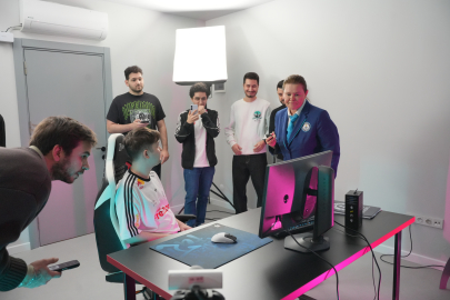 Logitech G Guinness Rekoru Sonrası “60 Saniyede En Çok Tıklama” Yarışmasını Başlatıyor