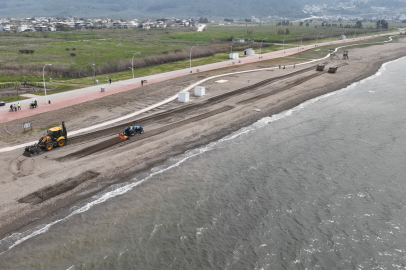 Plajlar Yaza Hazır Hale Getiriliyor