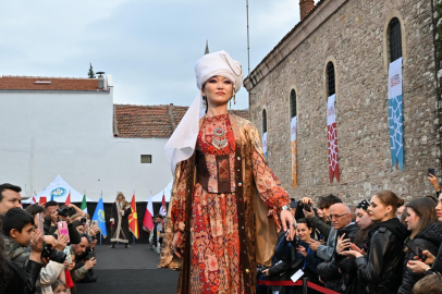 Mesir Festivali Kültür Defilesi Büyüledi