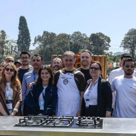 Başkan Tugay şeflerle lezzet turuna çıktı